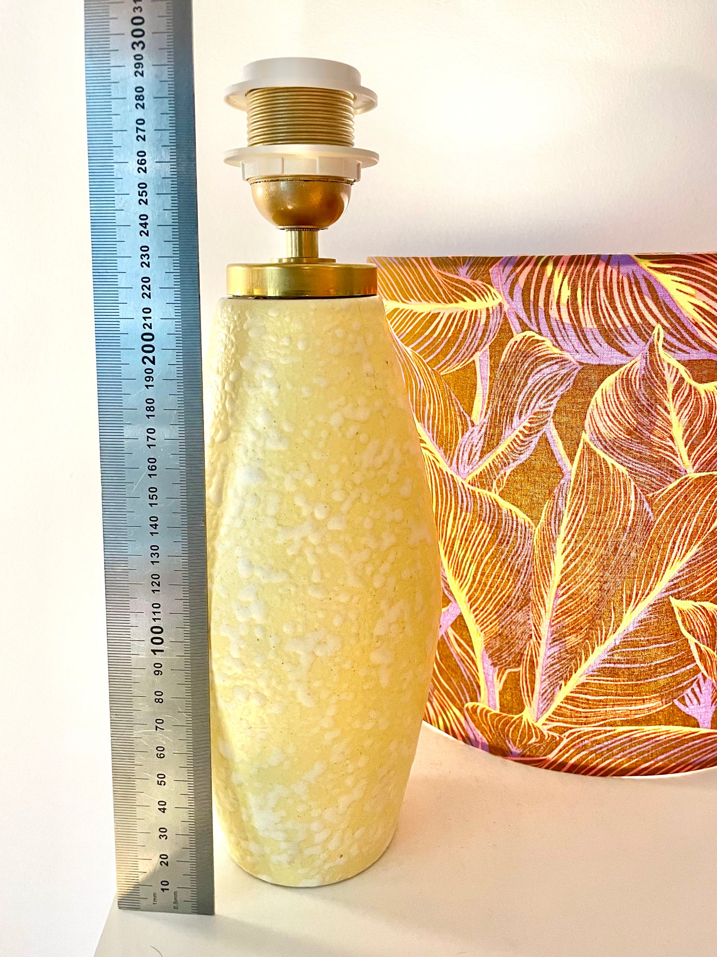 Scheurich Tischlampe aus den 50er Jahren. Upcycling, neuer Schirm, kabellos