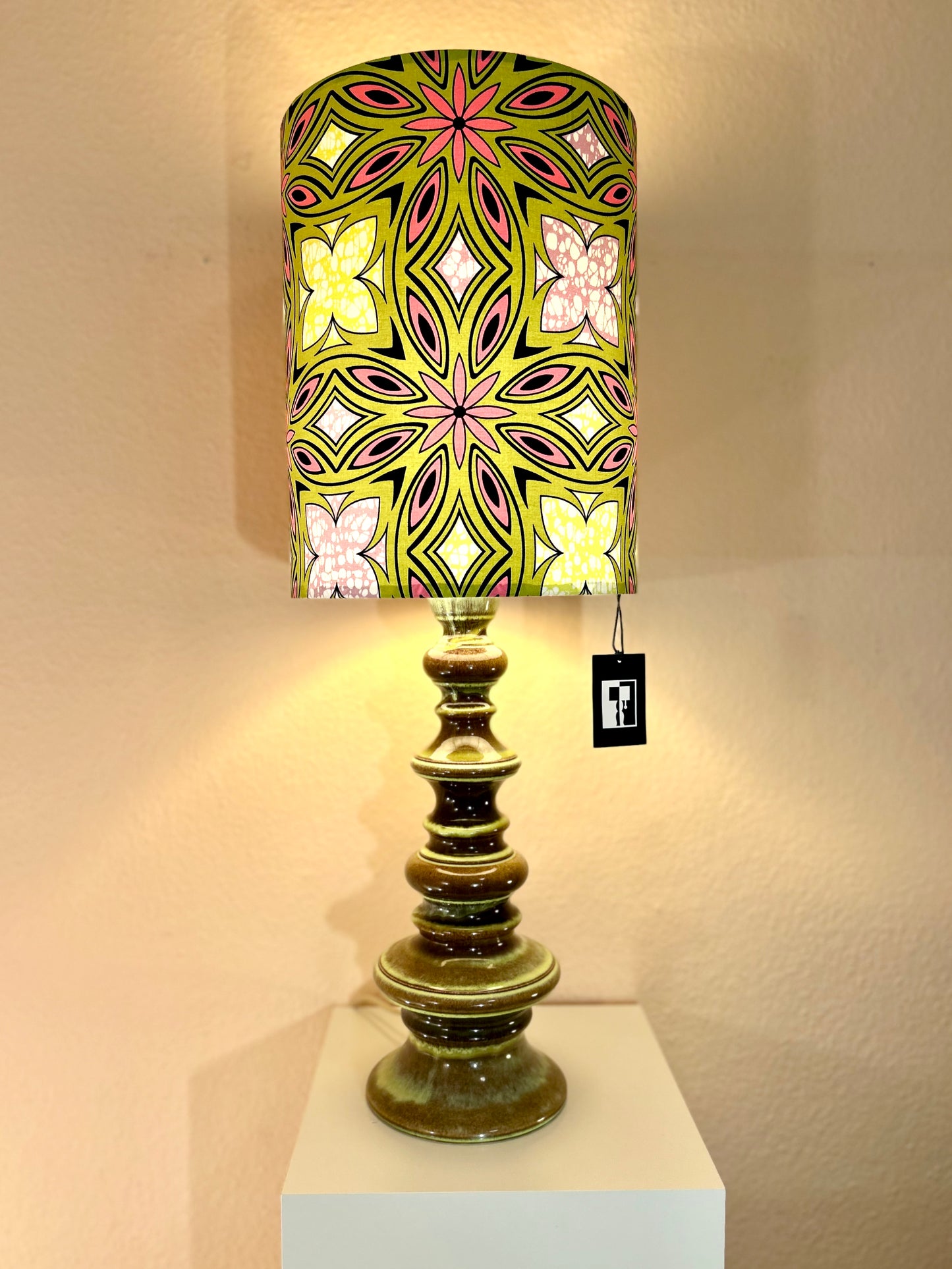 Fat Lava Lampe im Pagodenstil mit grüner Verlaufglasur