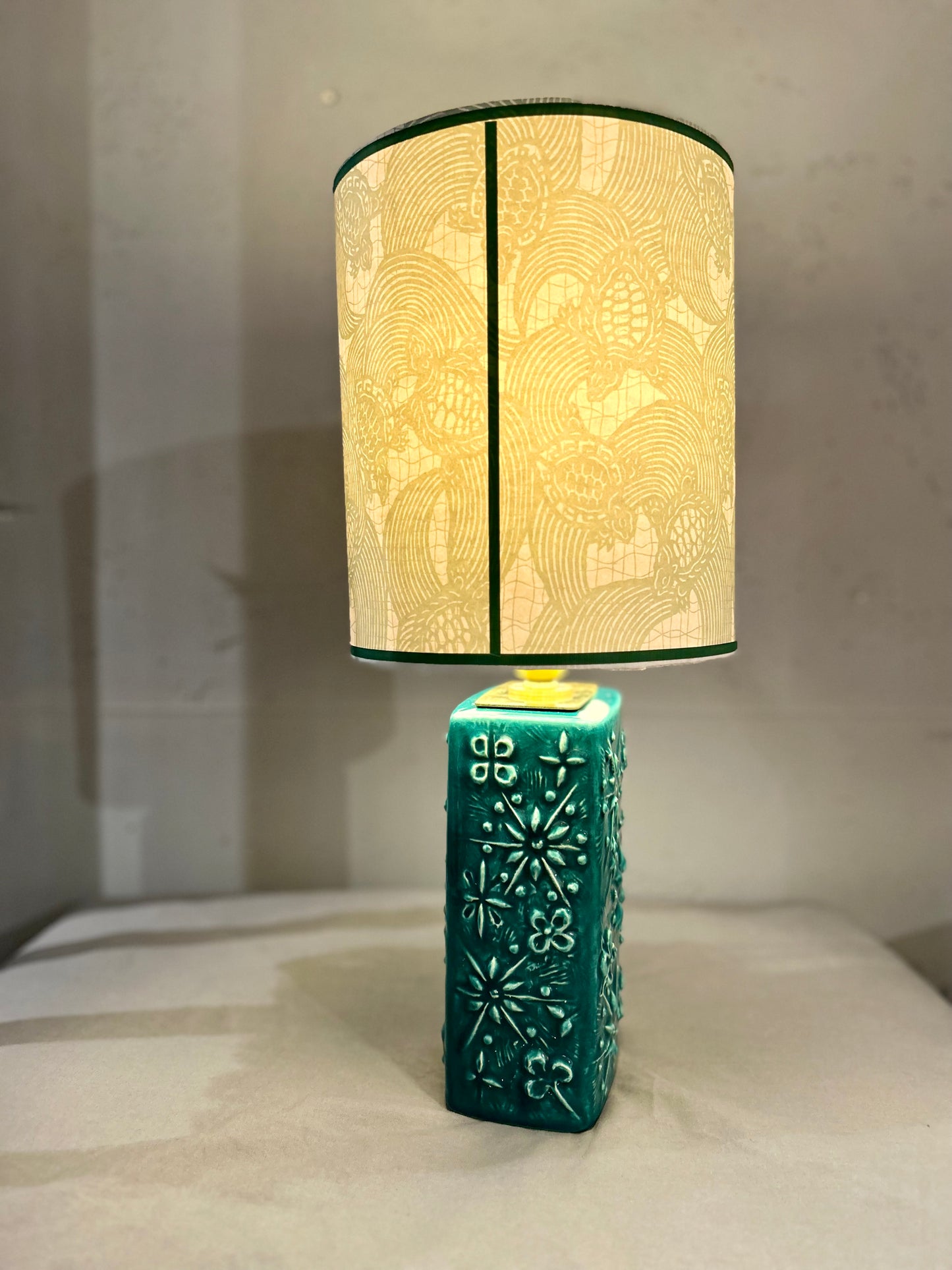 Upcycled Vintage Lampe aus kleinerer Scheurich Kosmos Vase