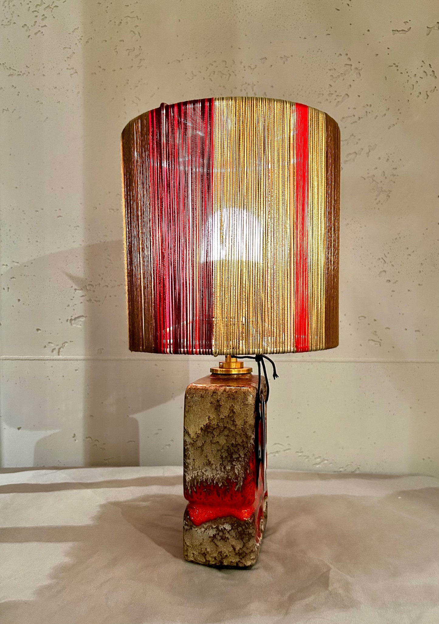 Tischlampe aus Vintage DDR Fat Lava Kaminvase