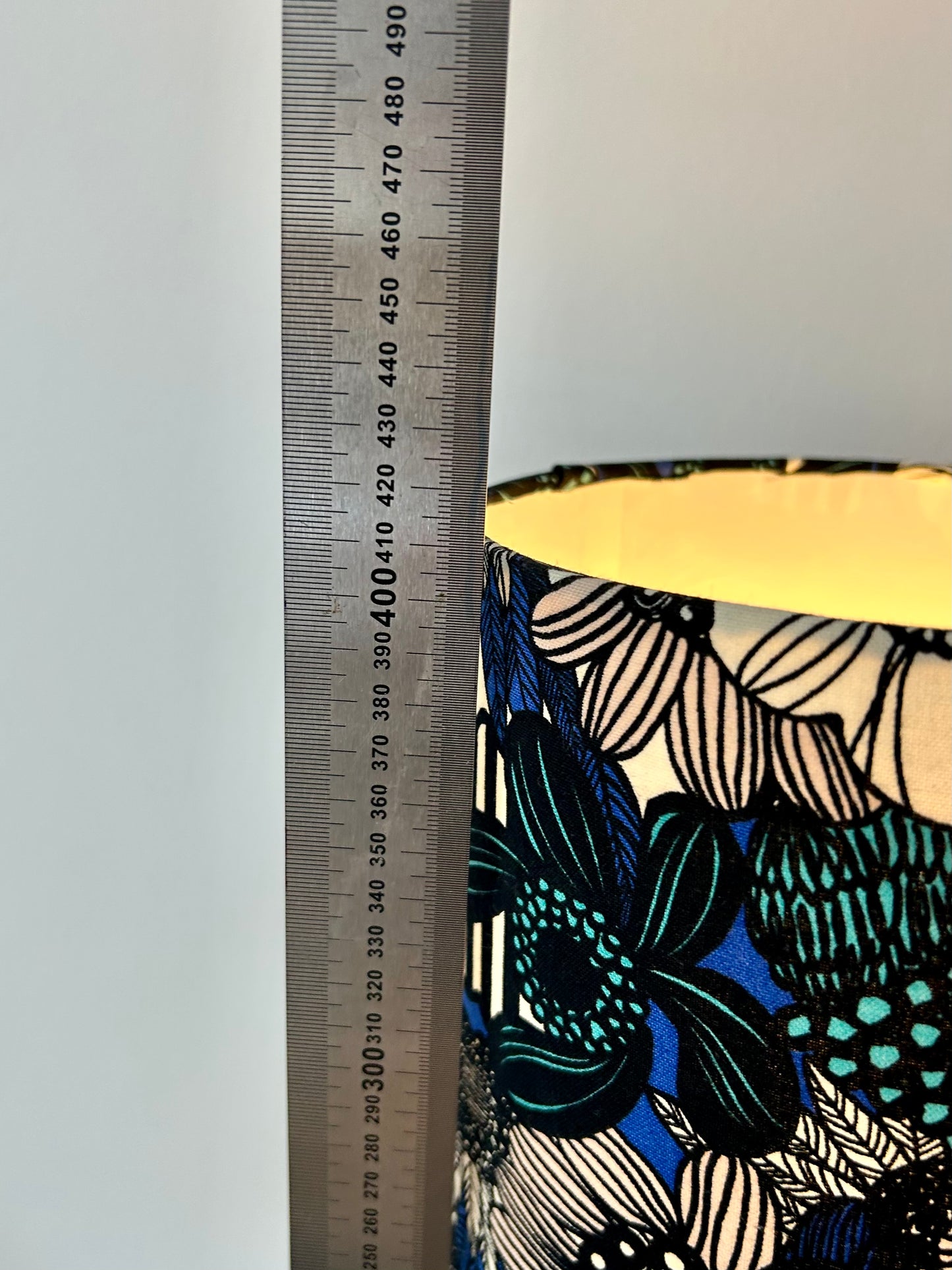 Marei Keramik Vase zu kabelloser Lampe aufgebaut