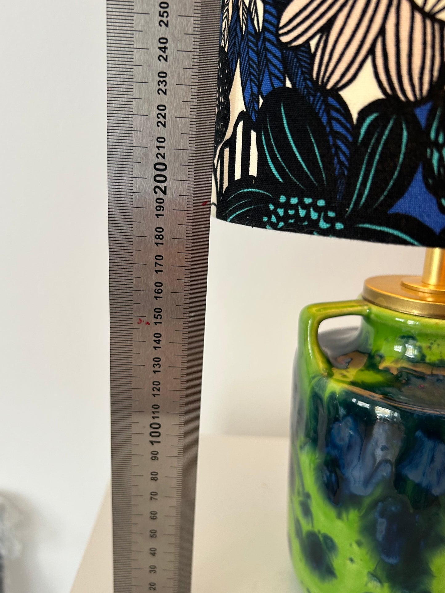 Marei Keramik Vase zu kabelloser Lampe aufgebaut