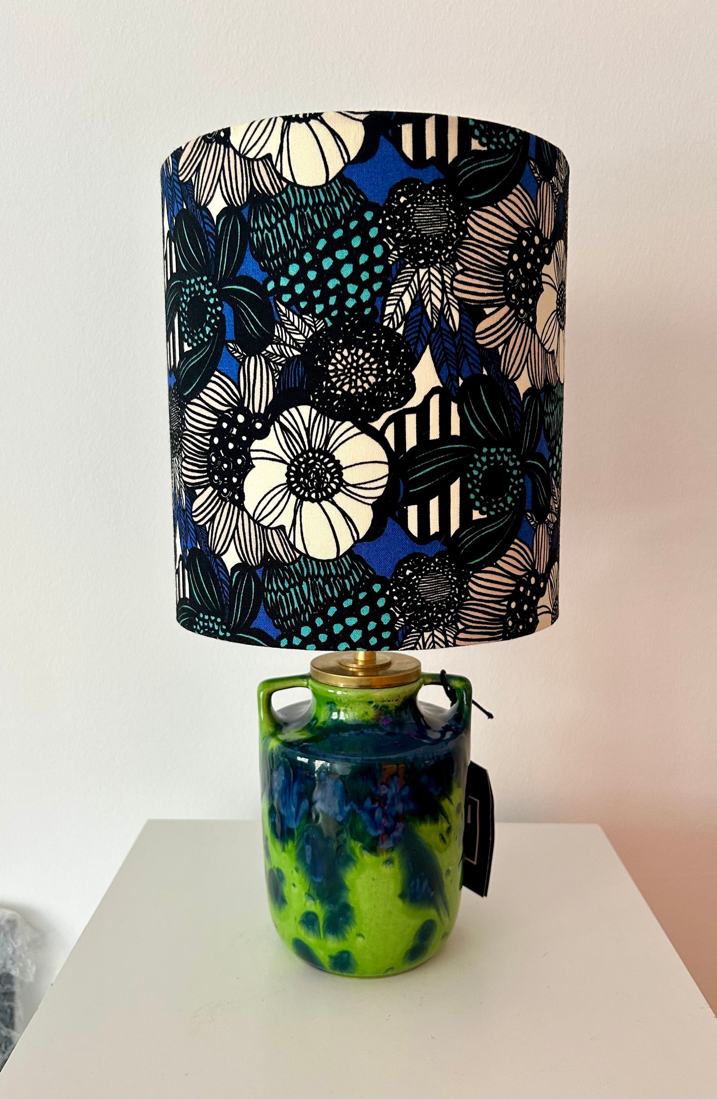 Marei Keramik Vase zu kabelloser Lampe aufgebaut