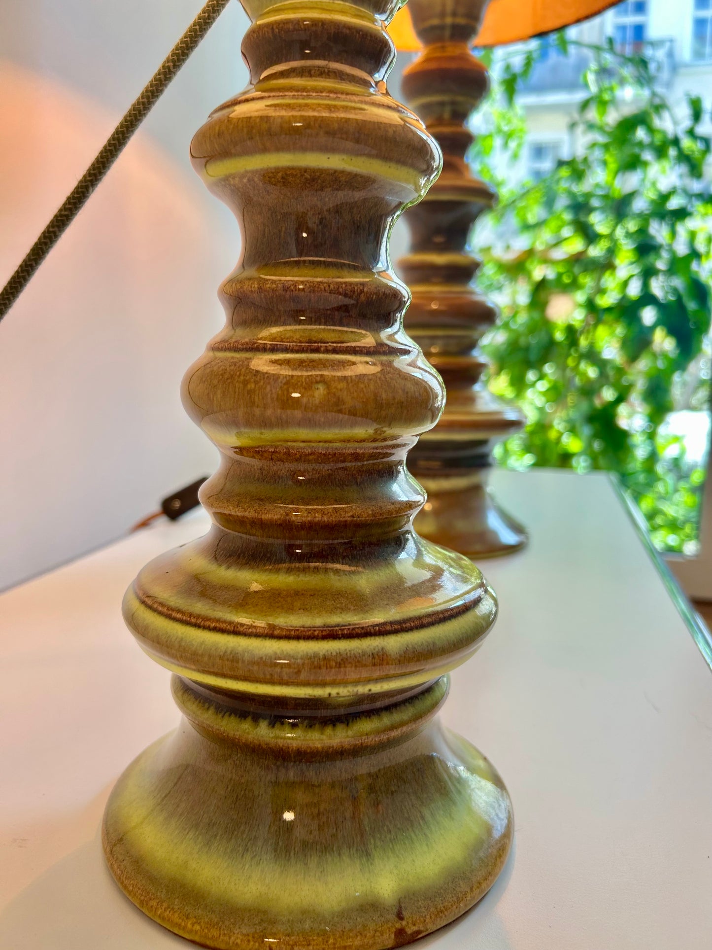 Fat Lava Lampe in Space Age Pagodenform mit grüner Verlaufglasur