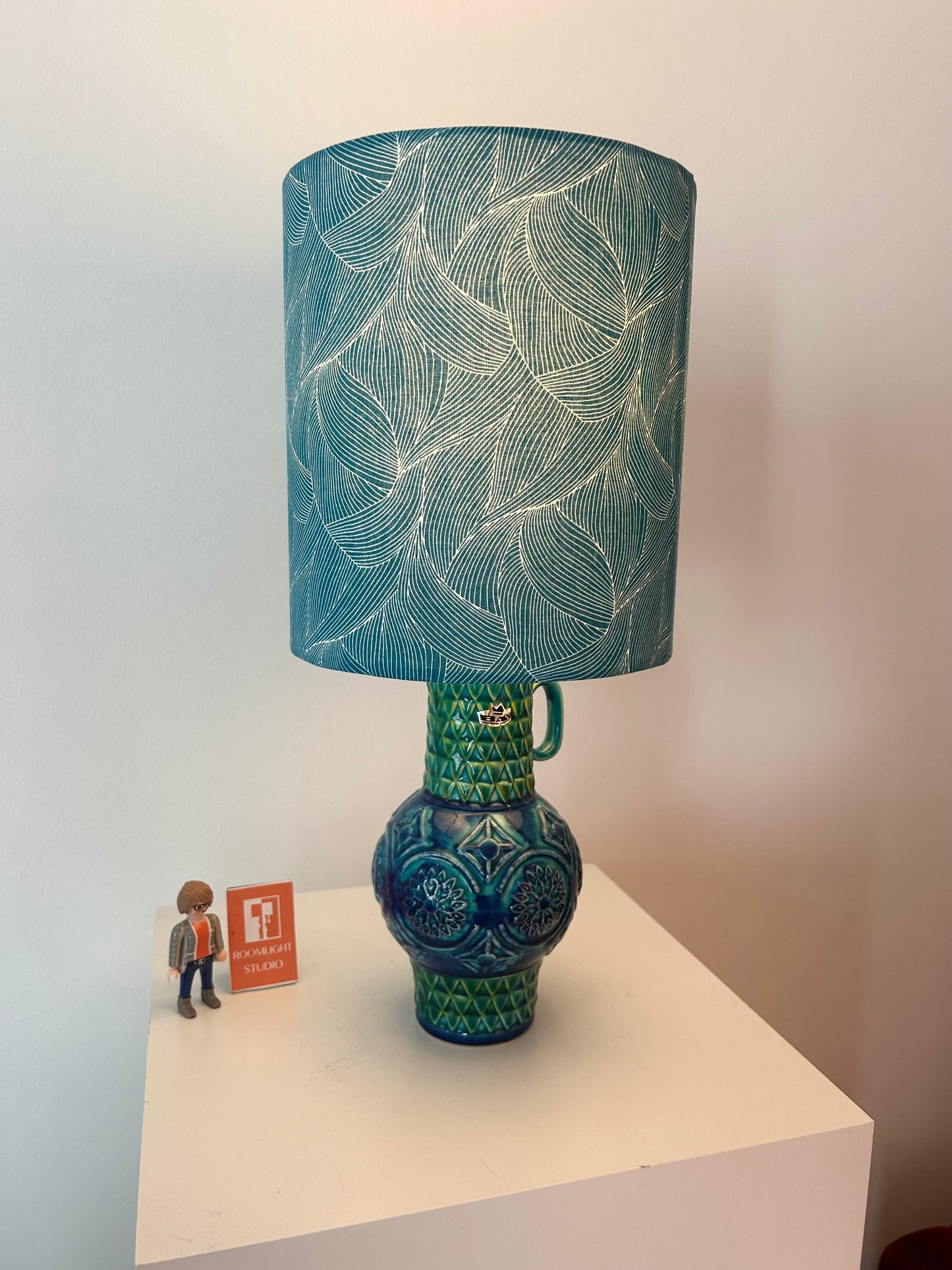 Kabellose Tischlampe aus außergewöhnlicher Fat Lava Vase von Bay Keramik