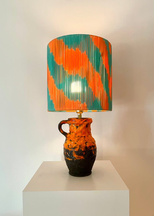 70er Tischlampe Fat Lava mit Pop Art Schirm - upgecykelt aus Original Keramik