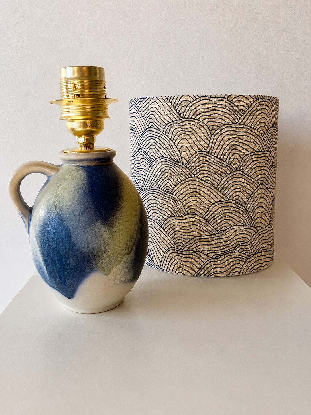 Kleine kabellose Lampe aus Original West Germany Vase