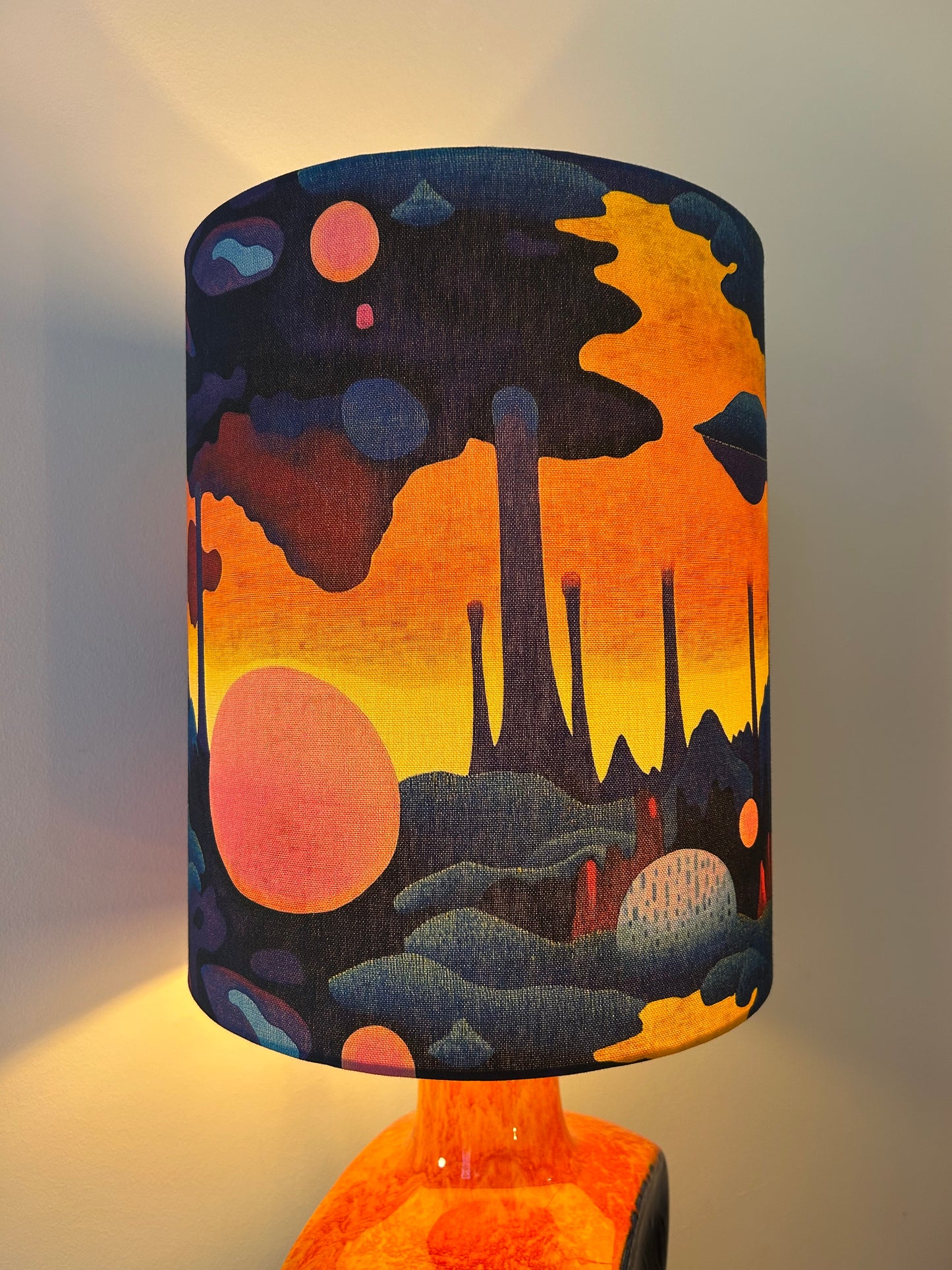 Pop Art Lamp PAN Ceramic with Space Age Shade