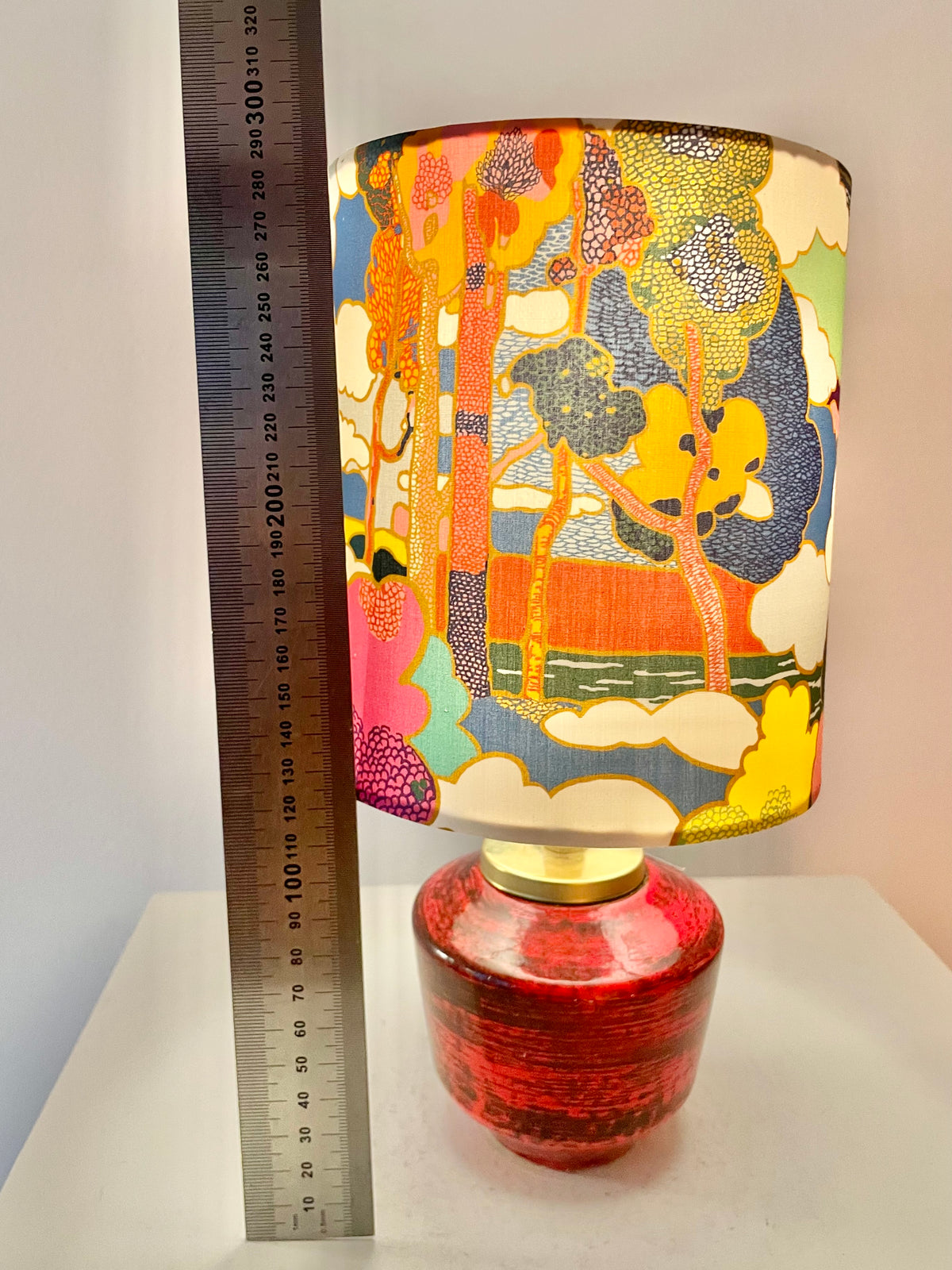 The Archive Collection: Kleine Akku-Lampe mit Liberty-Stoff „Prospect Road“