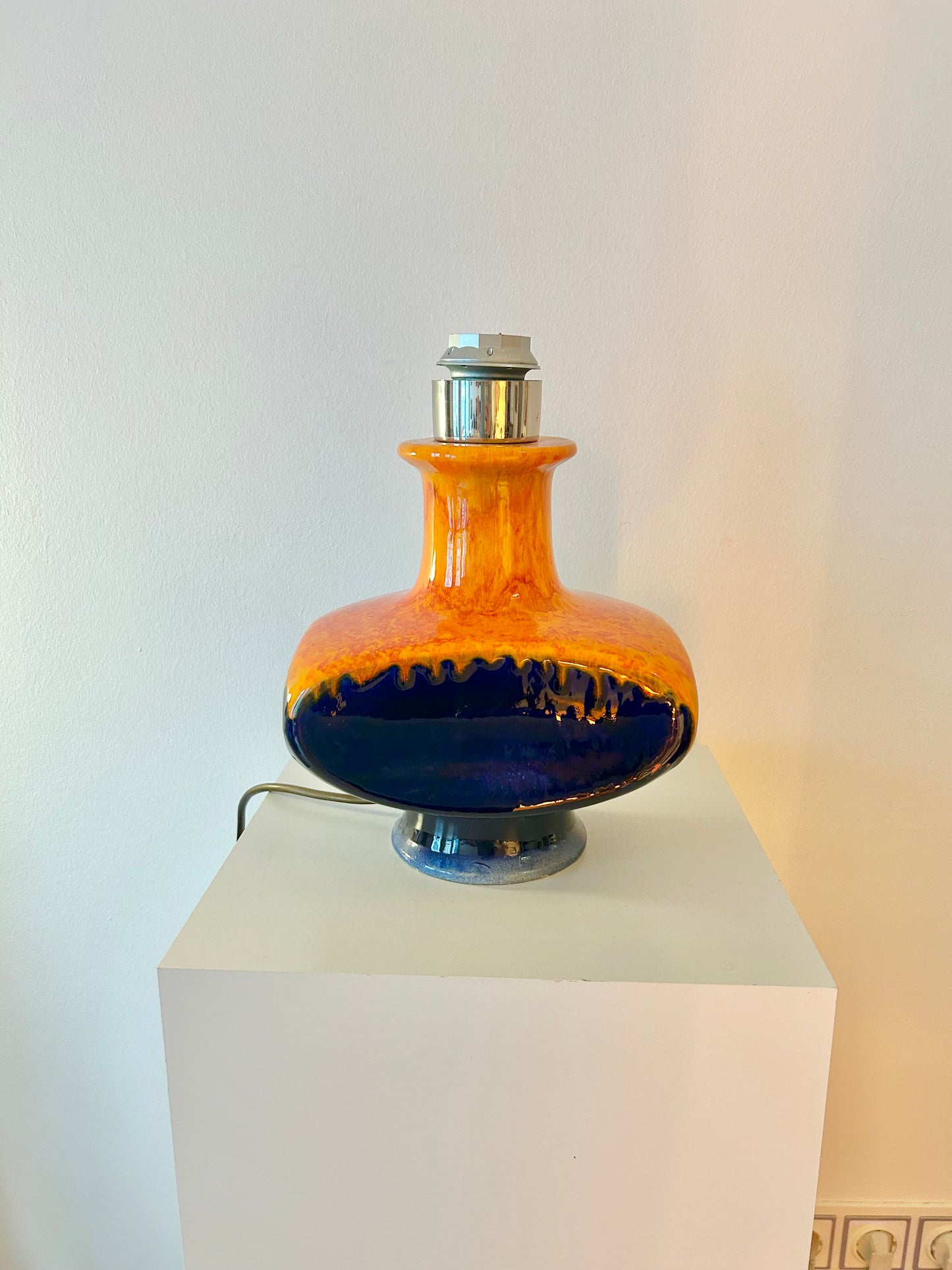 Pop Art Lamp PAN Ceramic with Space Age Shade