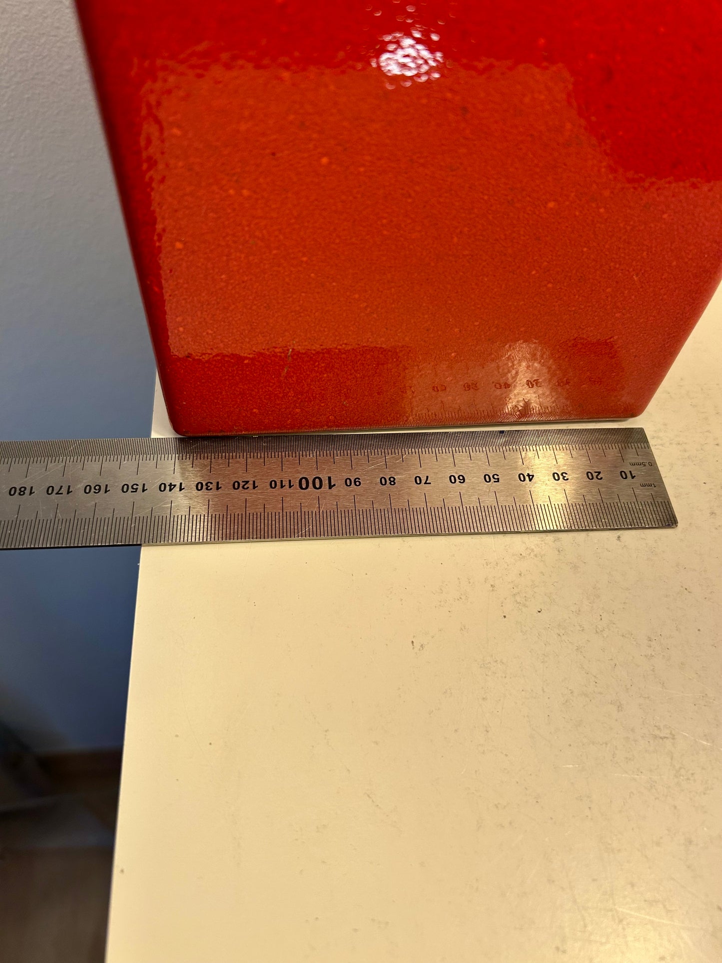 Ein Paar imposante Walter Brecht Vasenlampen mit japanischen Kranich-Schirmen