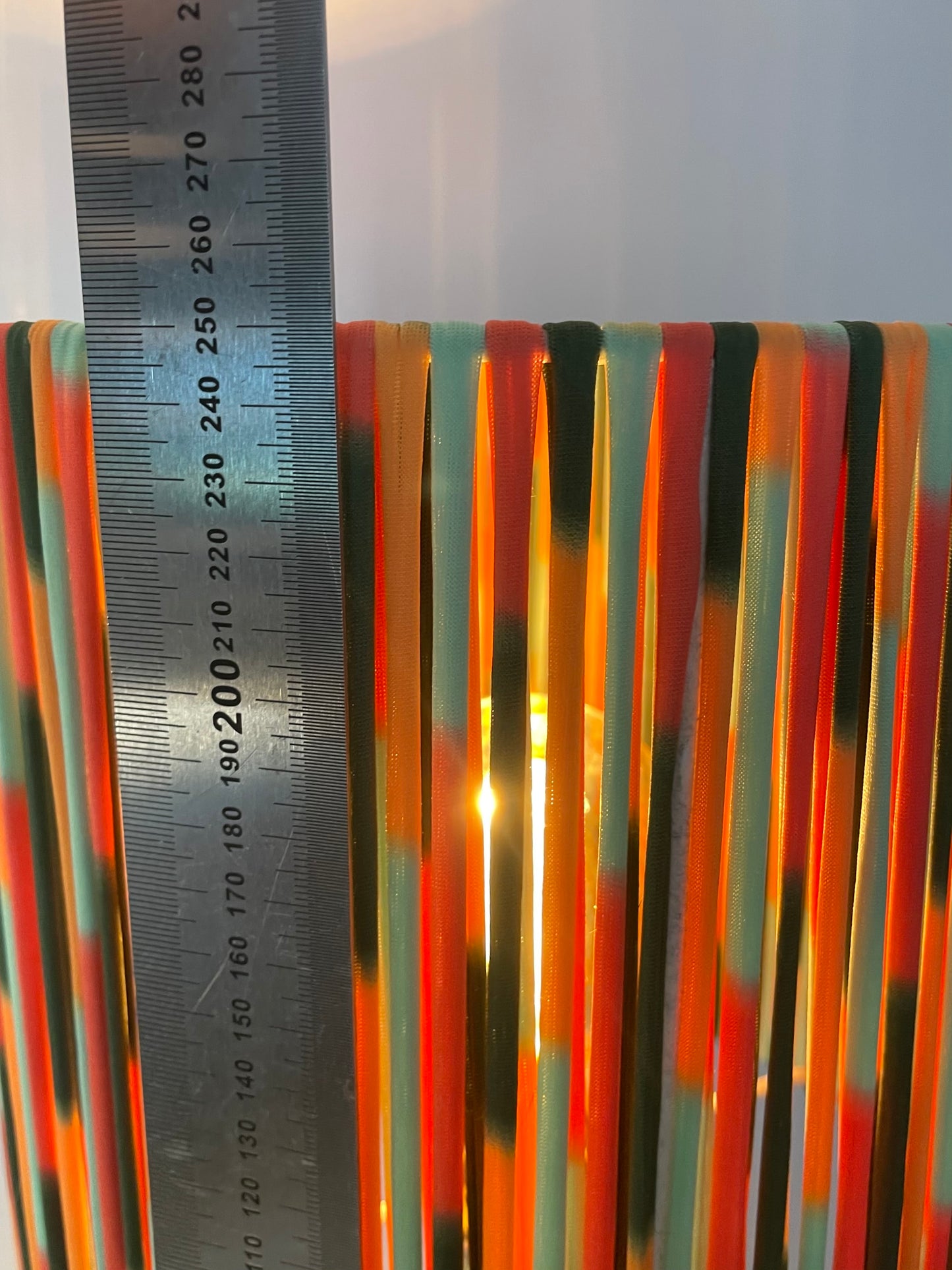Kleine 70 Jahre Stehlampe mit Pop Art String Schirm
