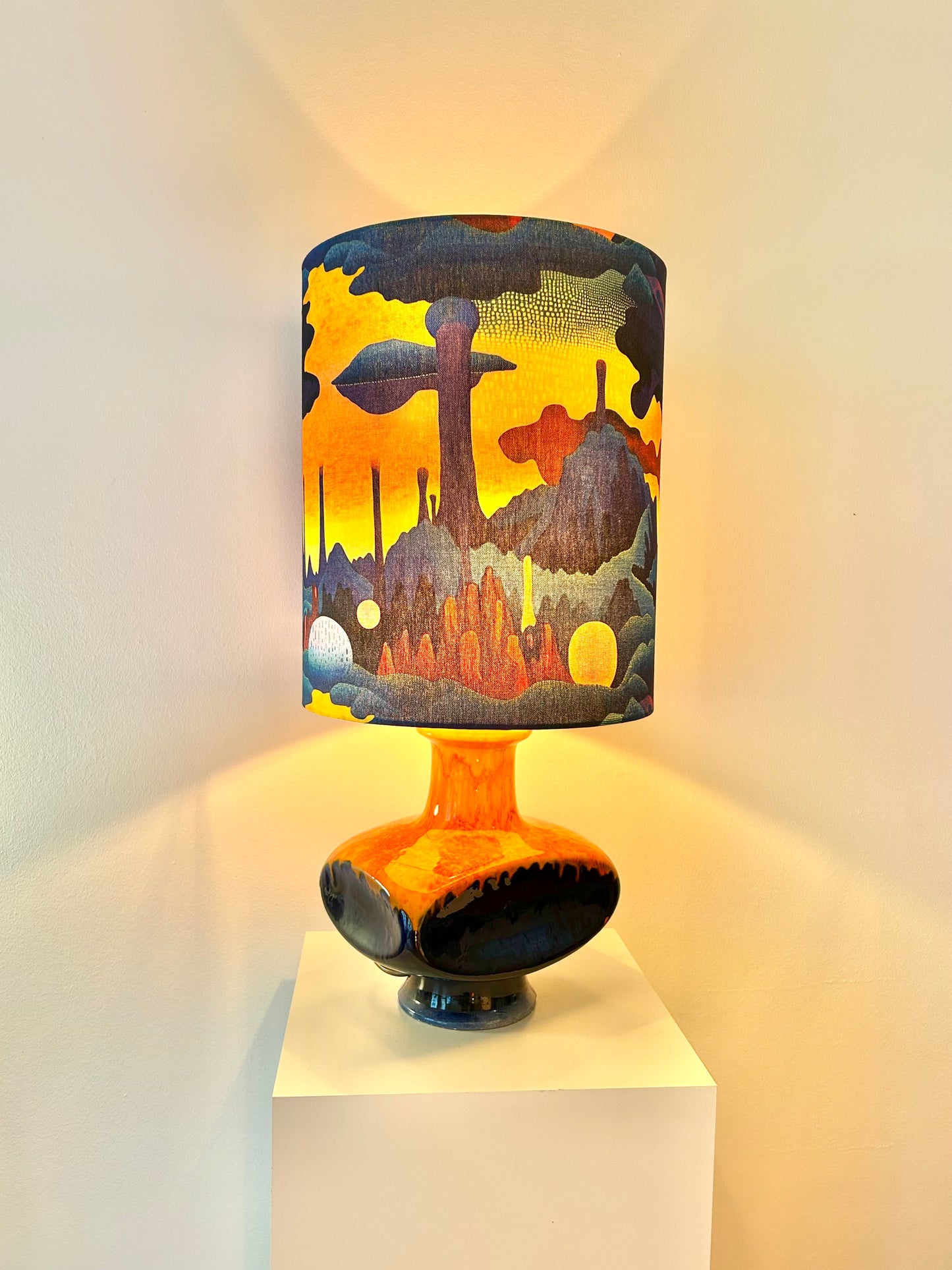 Pop Art Lamp PAN Ceramic with Space Age Shade