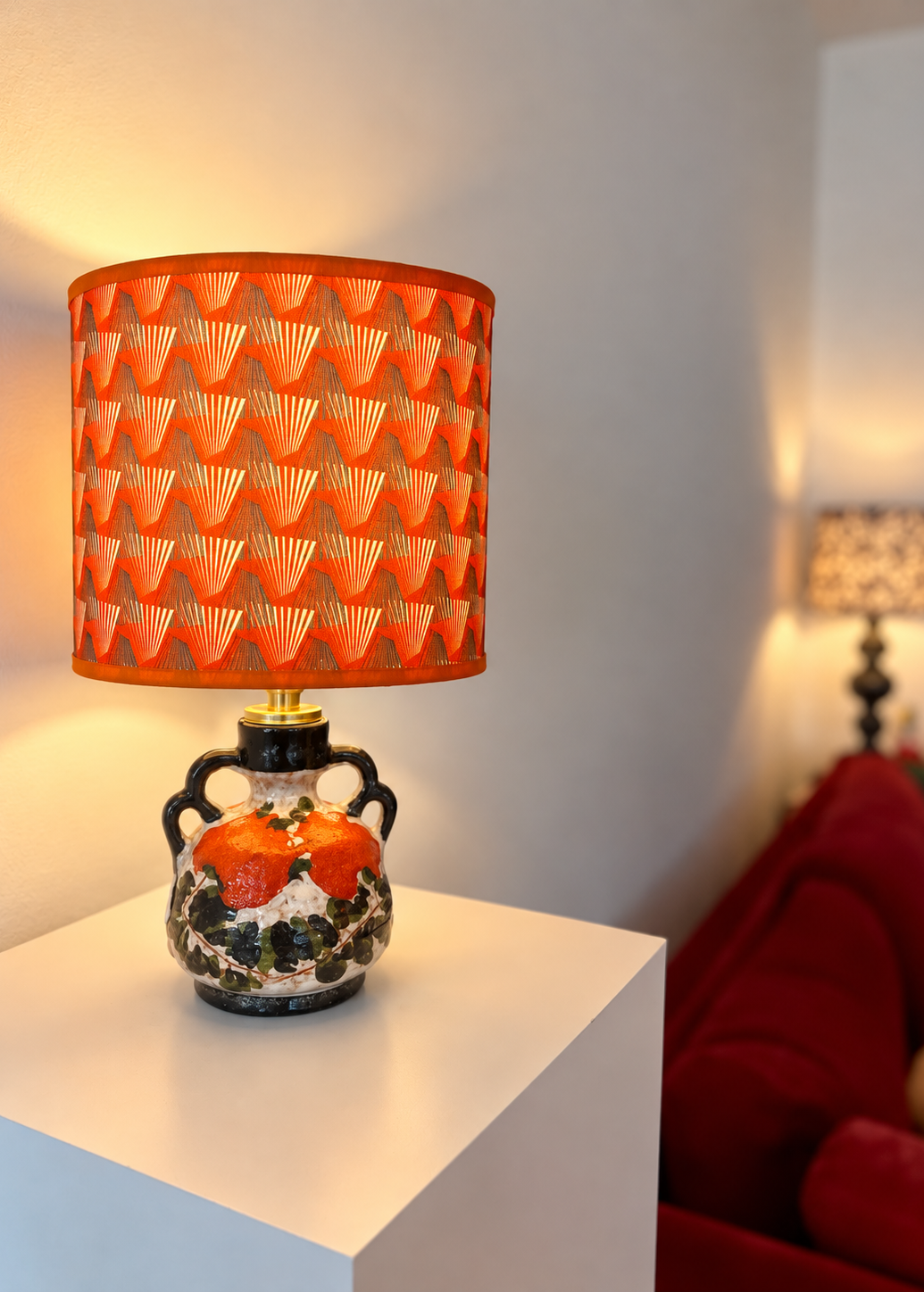 Kabellose Marei Vasenlampe mit handgefertigtem Retro-Lampenschirm