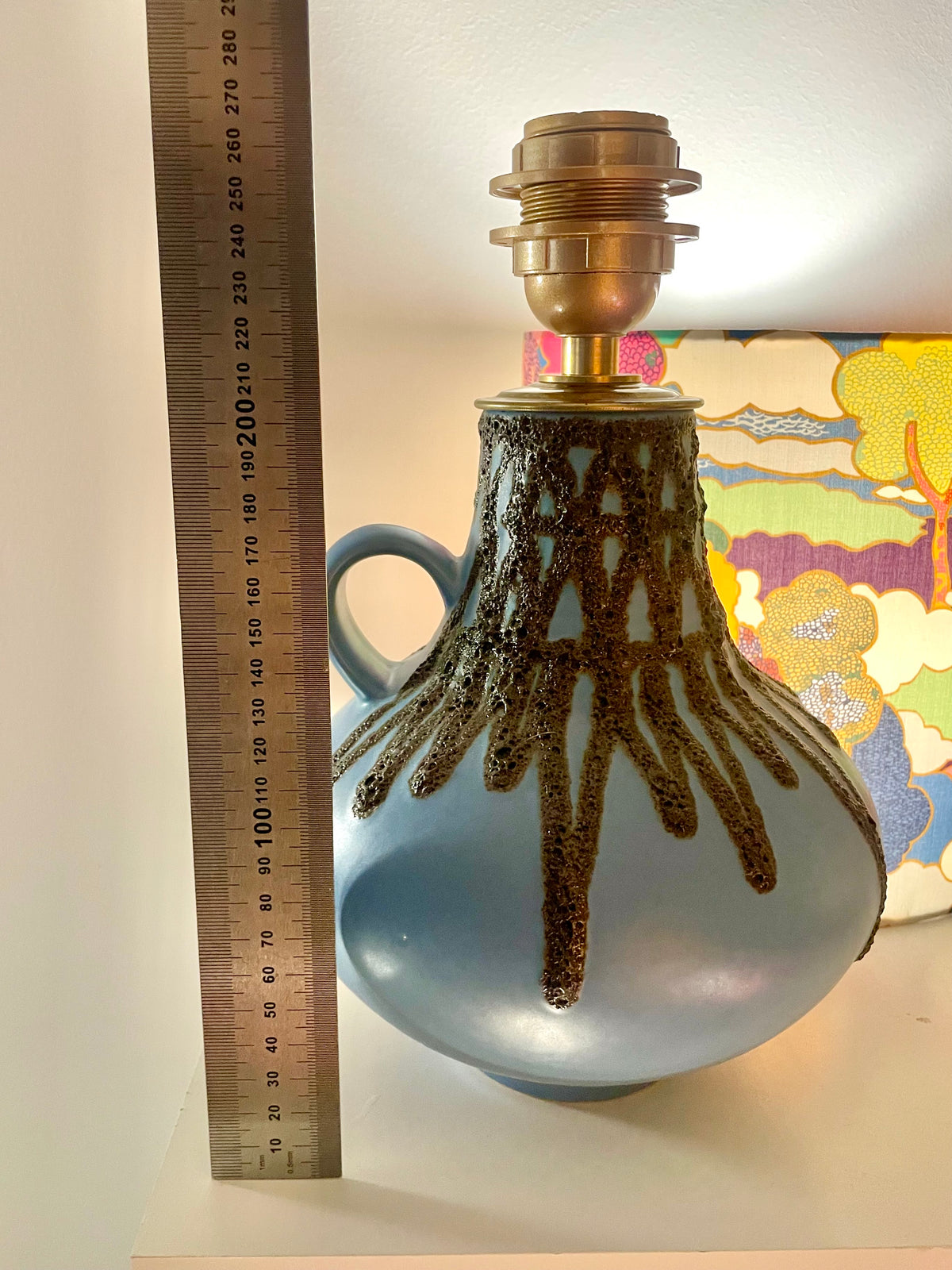 The Archive Collection: Kabellose Fohr Vasenlampe mit Lampenschirm aus Liberty-Reprint „Prospect Road“