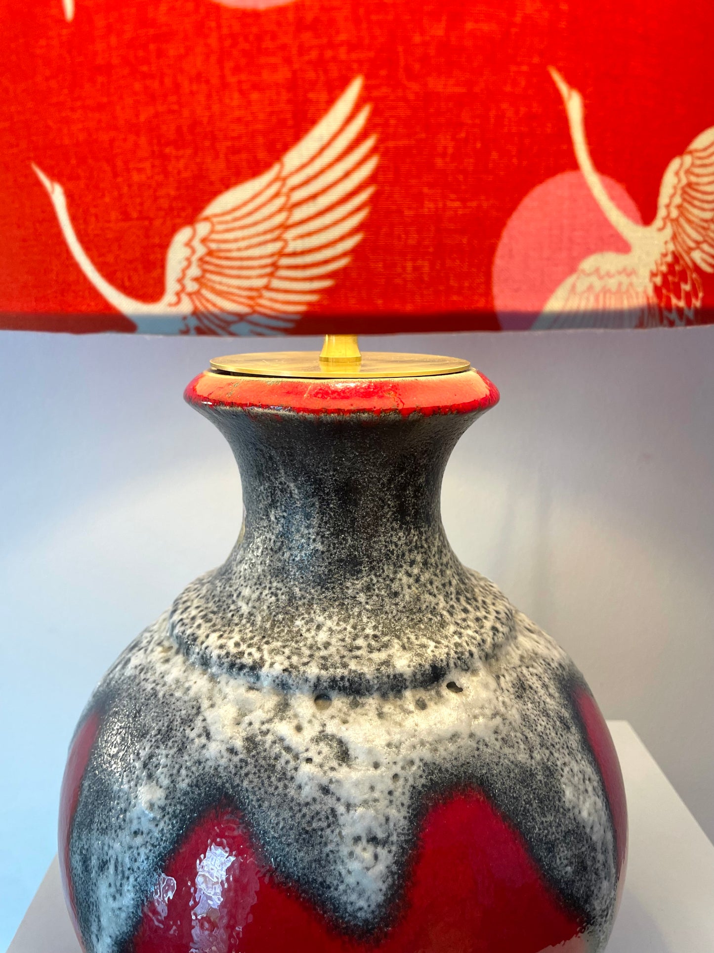 Fat Lava Bay Keramik Lampe - 70er Jahre - upgecykelt - Kranich-Motiv