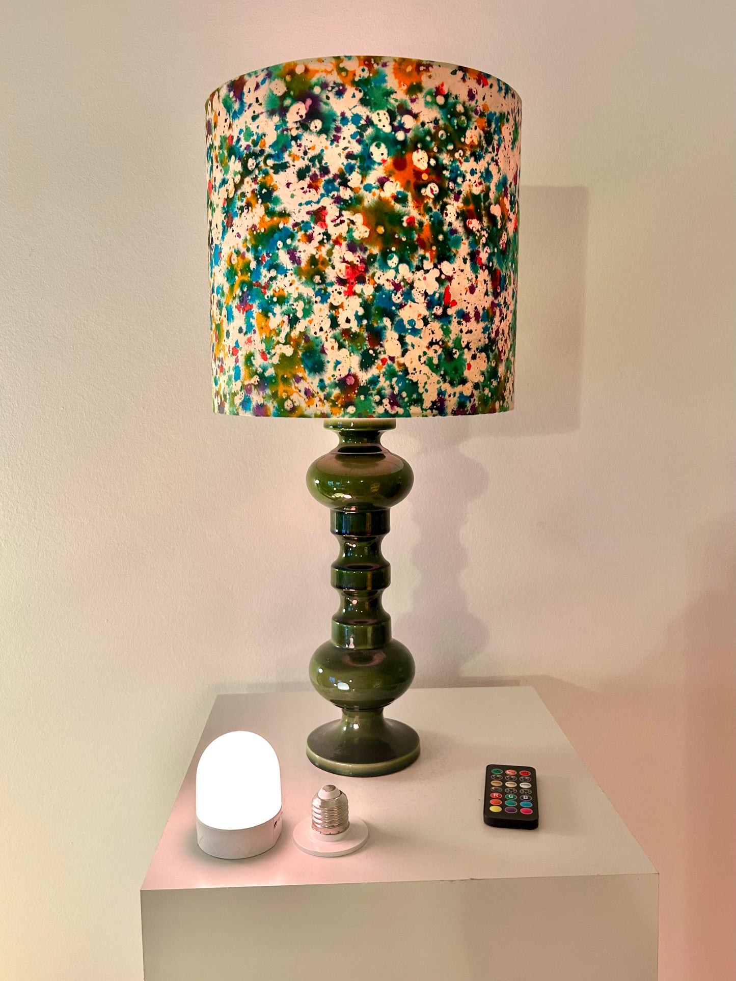 Hohe, schlanke Mid Century Tischlampe von Wächtersbach in schönstem Waldgrün