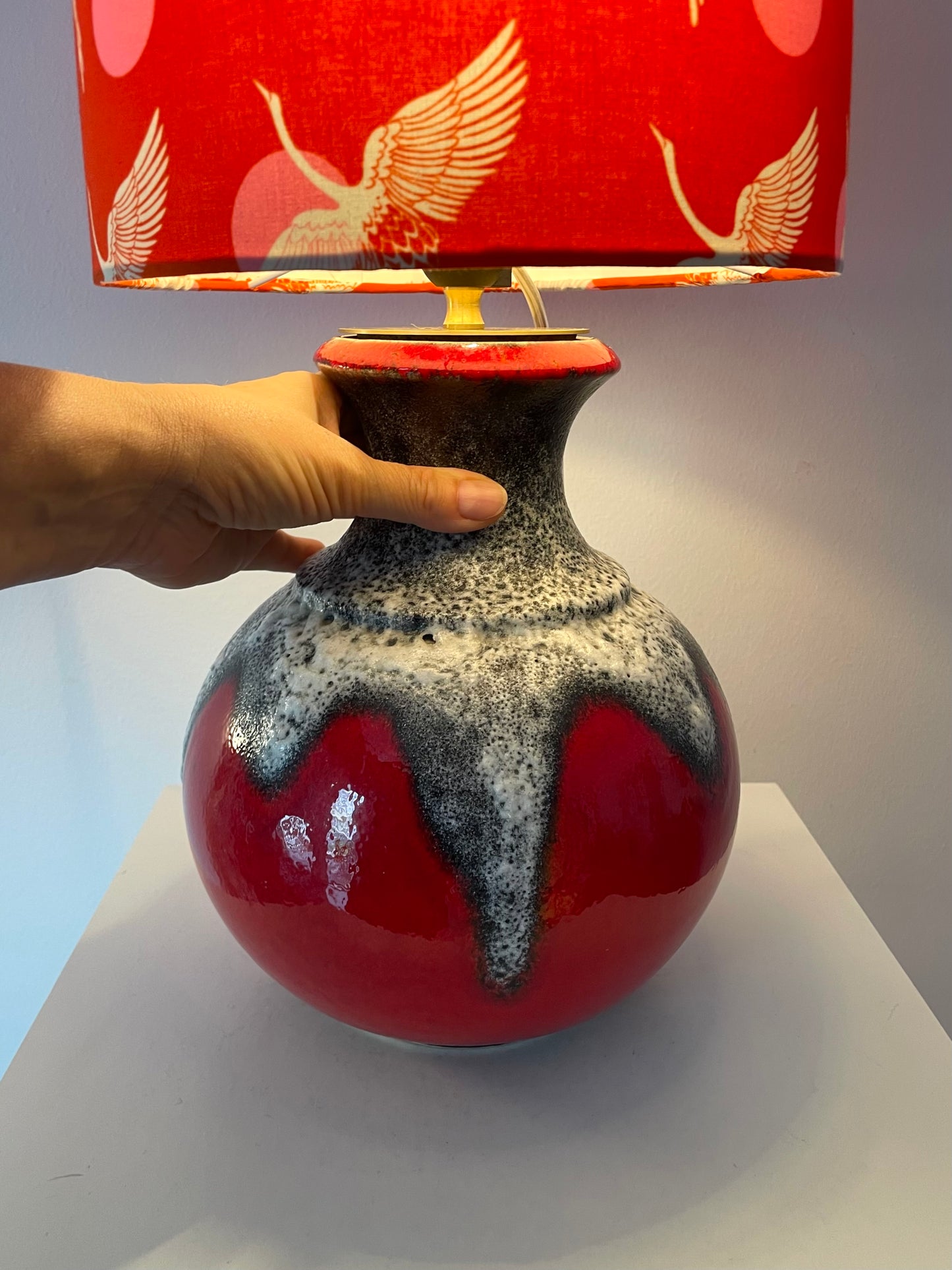 Fat Lava Bay Keramik Lampe - 70er Jahre - upgecykelt - Kranich-Motiv