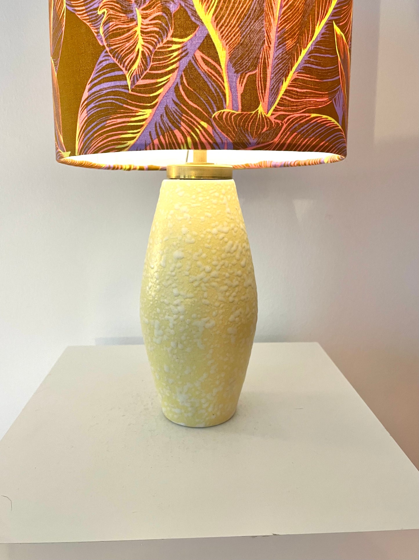 Scheurich Tischlampe aus den 50er Jahren. Upcycling, neuer Schirm, kabellos