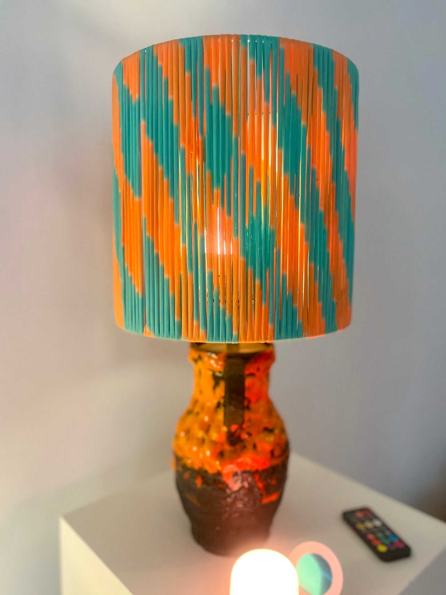 Kabellose Vasenlampe aus West German Pottery – Fat Lava Krug | Pop Weave Collection