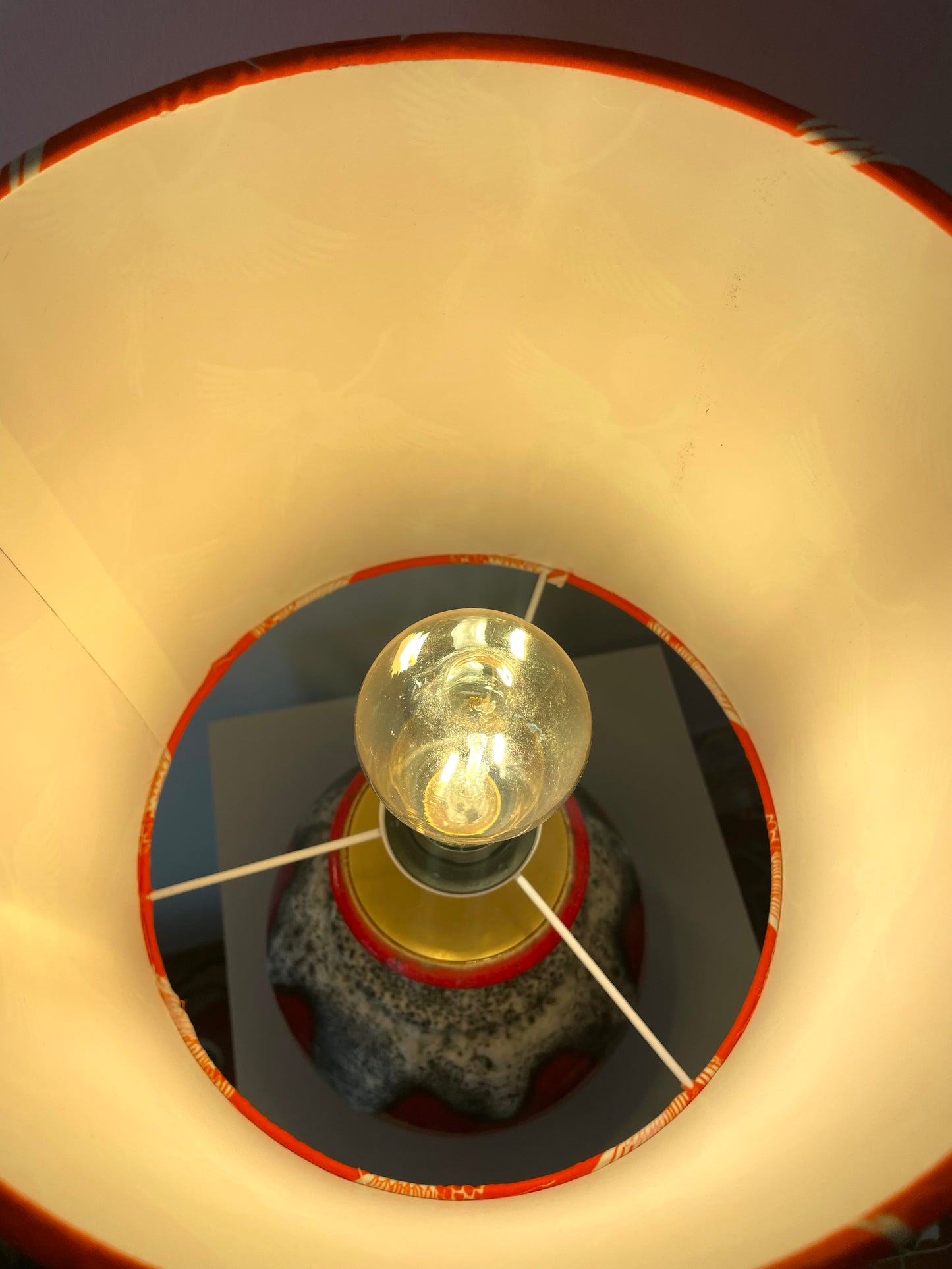 Fat Lava Bay Keramik Lampe - 70er Jahre - upgecykelt - Kranich-Motiv