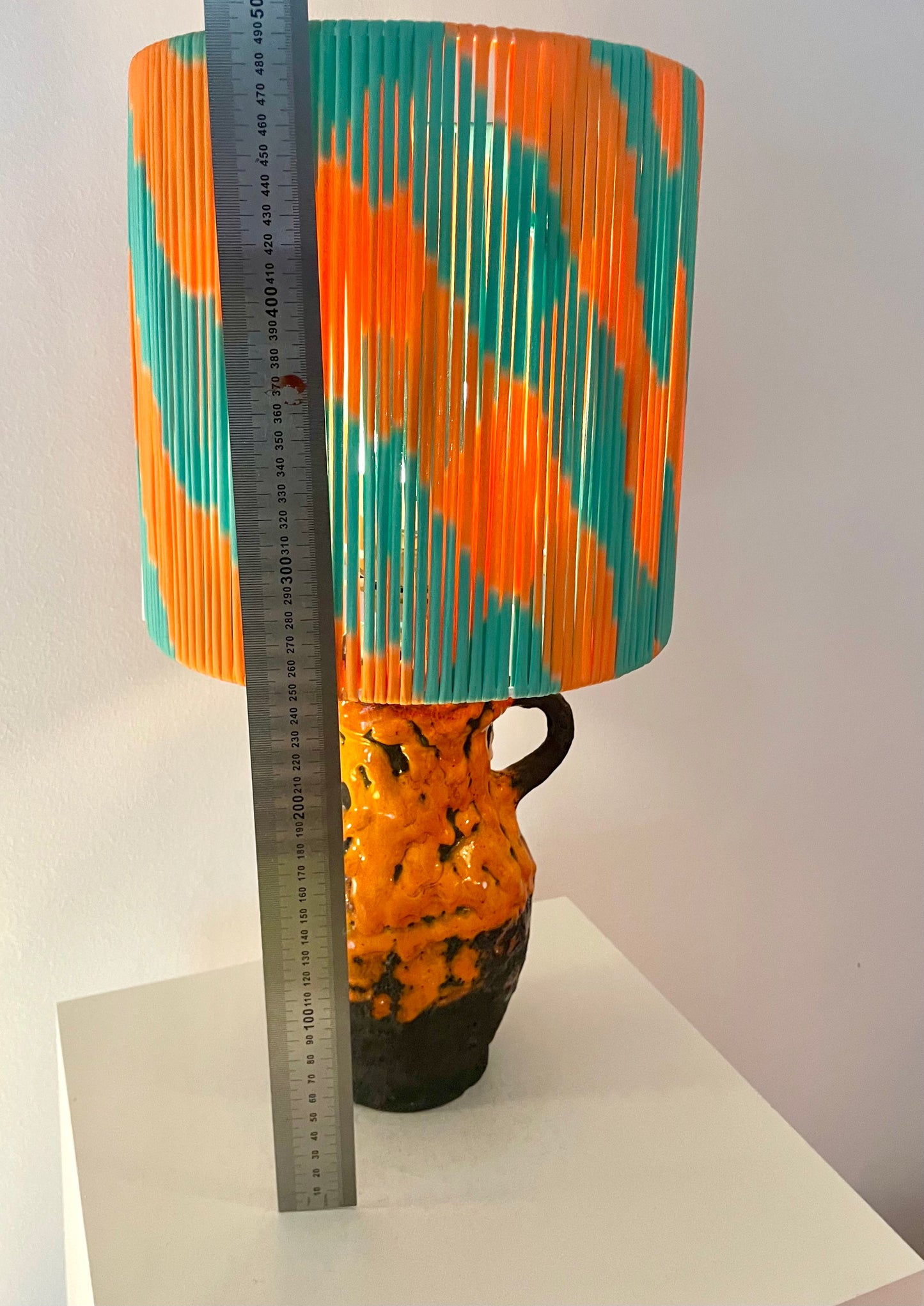 Kabellose Vasenlampe aus West German Pottery – Fat Lava Krug | Pop Weave Collection