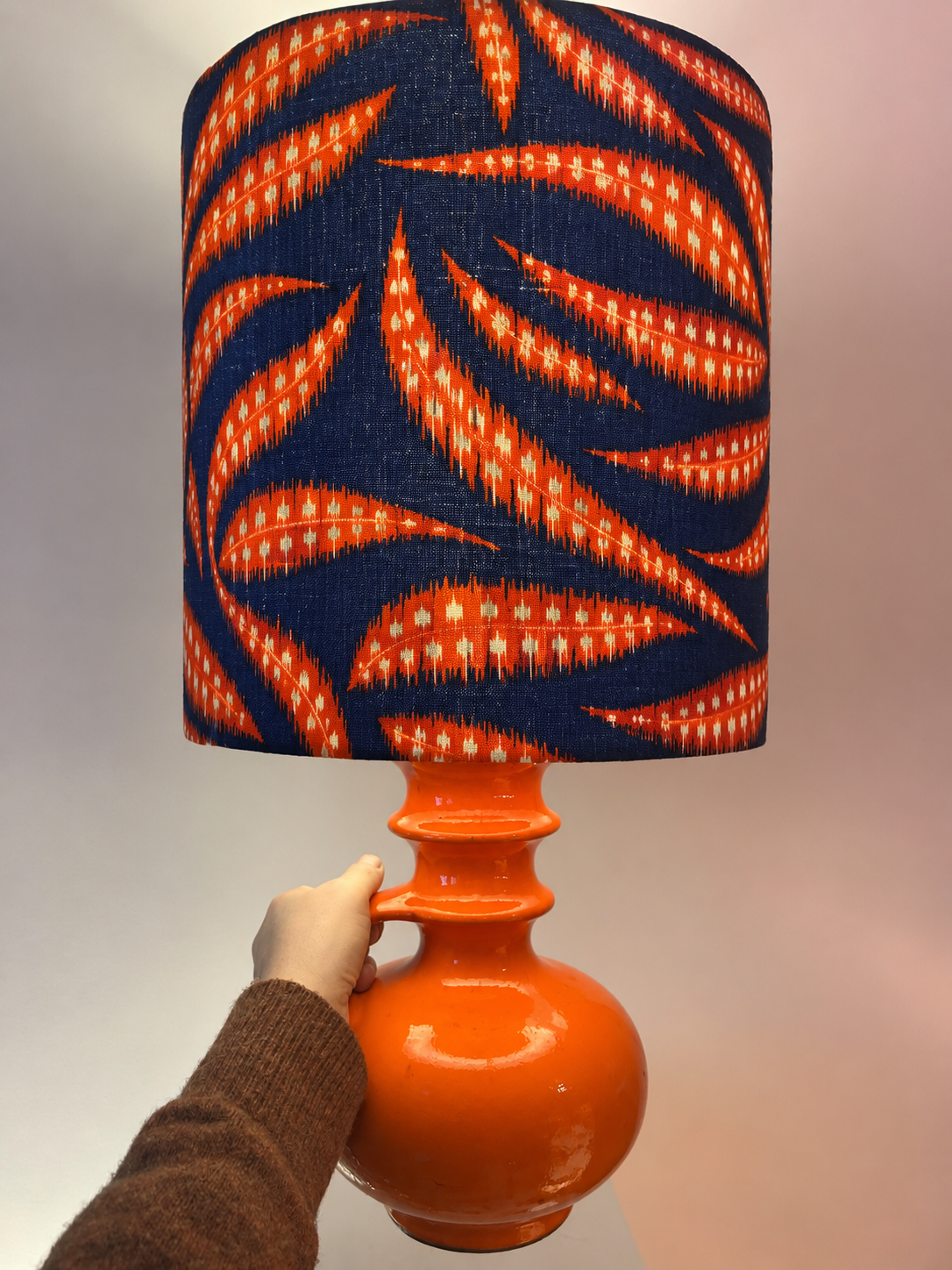 Pop Art Tischlampe aus oranger Cari Zalloni Vase