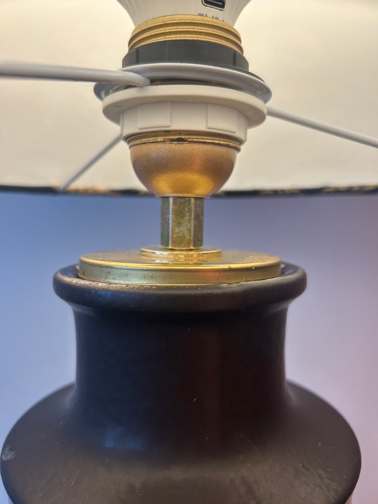 Tischlampe aus Pagodenvase von Scheurich – frühe 1970er Jahre | japanischer Stoffschirm