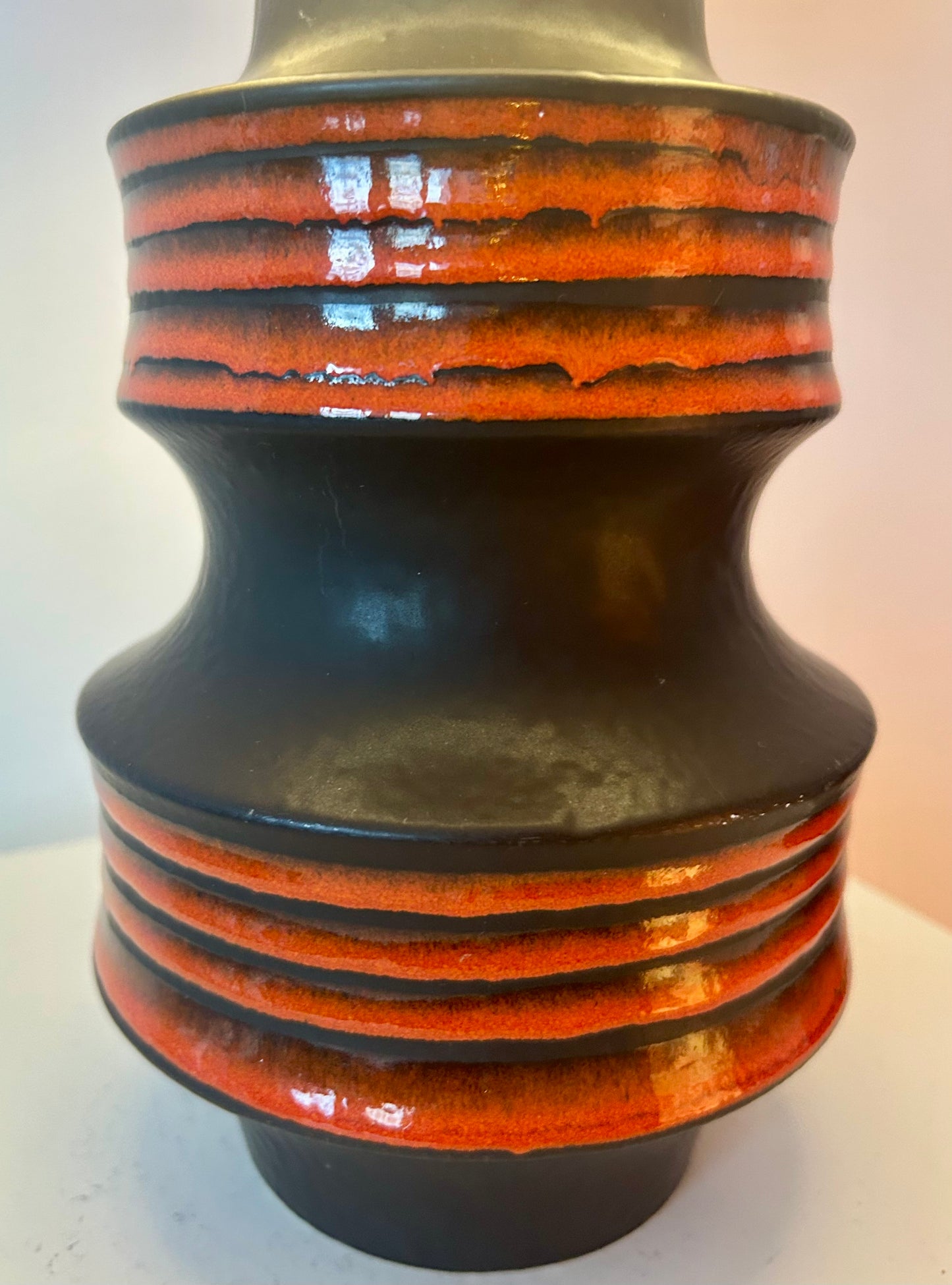 Tischlampe aus Pagodenvase von Scheurich – frühe 1970er Jahre | japanischer Stoffschirm