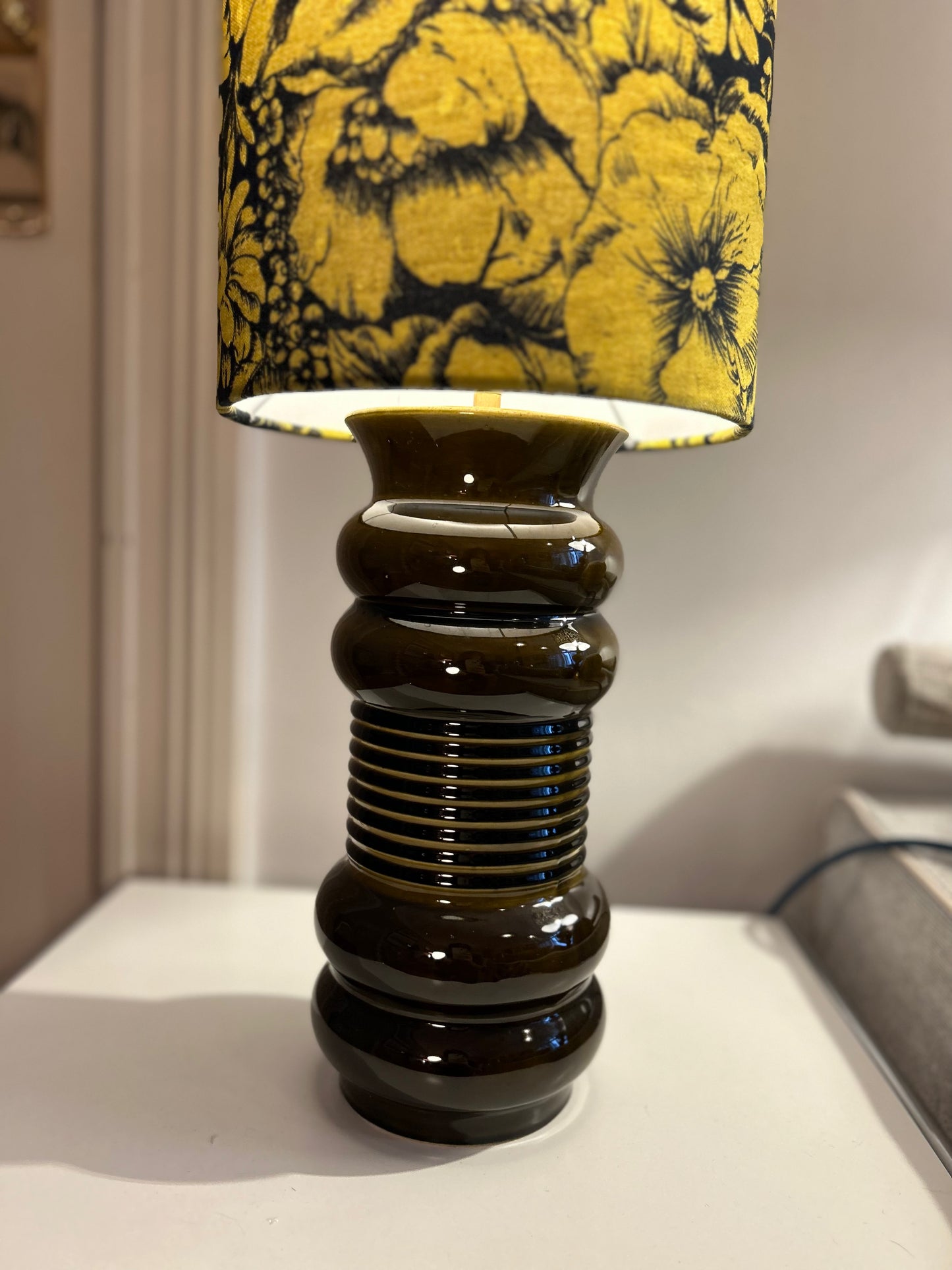 Mittelgroße Vintage Tischlampe aus Vase Alfred Klein Keramik