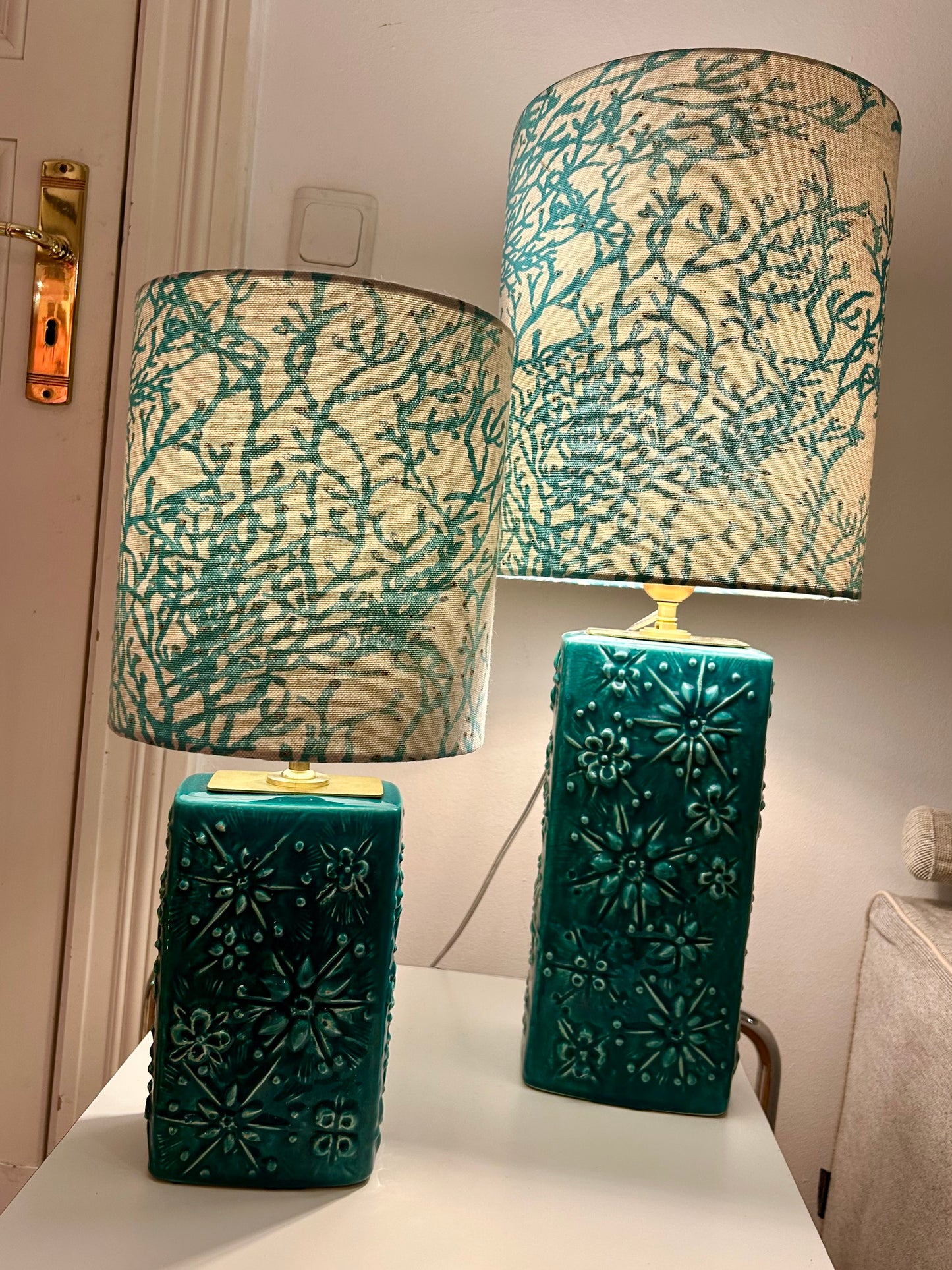 Mittelgroße Space Age Tischlampe - upcycled aus Kosmos Vase von Scheurich