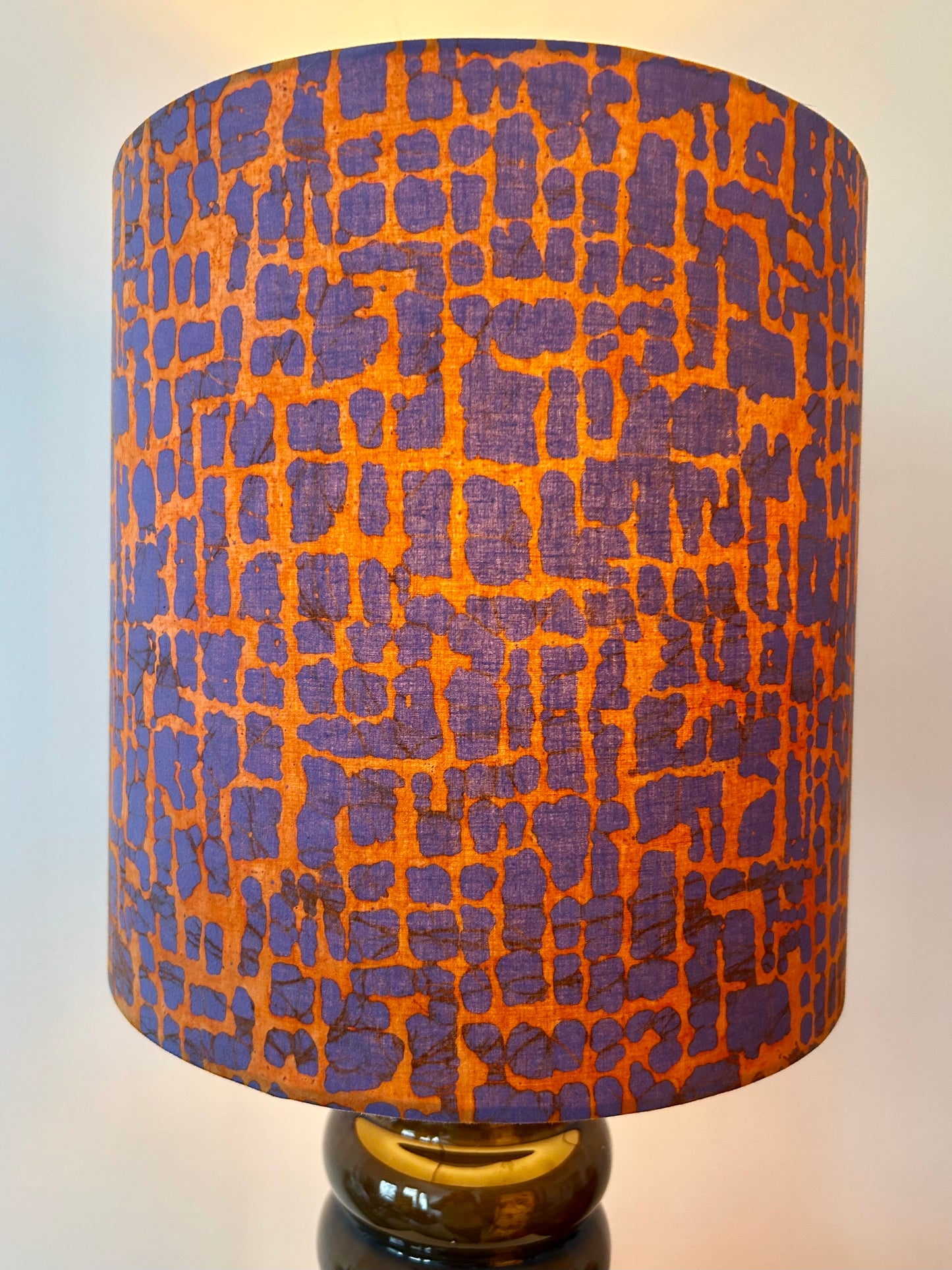 AK-Keramik: Olivgruene Lampe aus Mid Century Vase