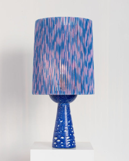 Mittelgroße Tischlampe aus KTU Vase - DDR Design
