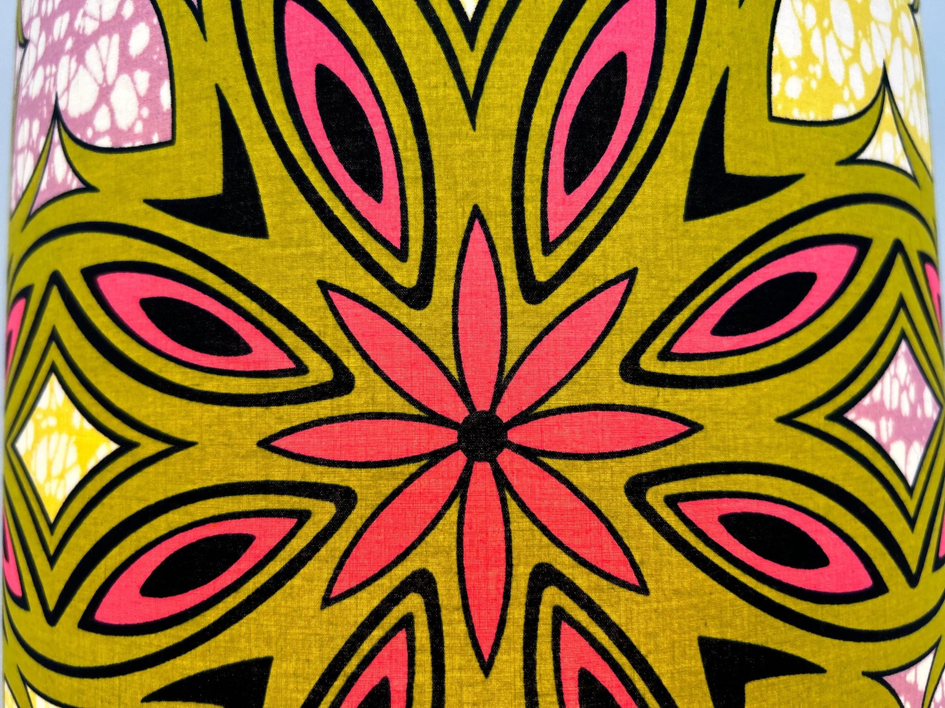 Kleine Tischlampe aus Steuler Tischvase - Cari Zalloni Design